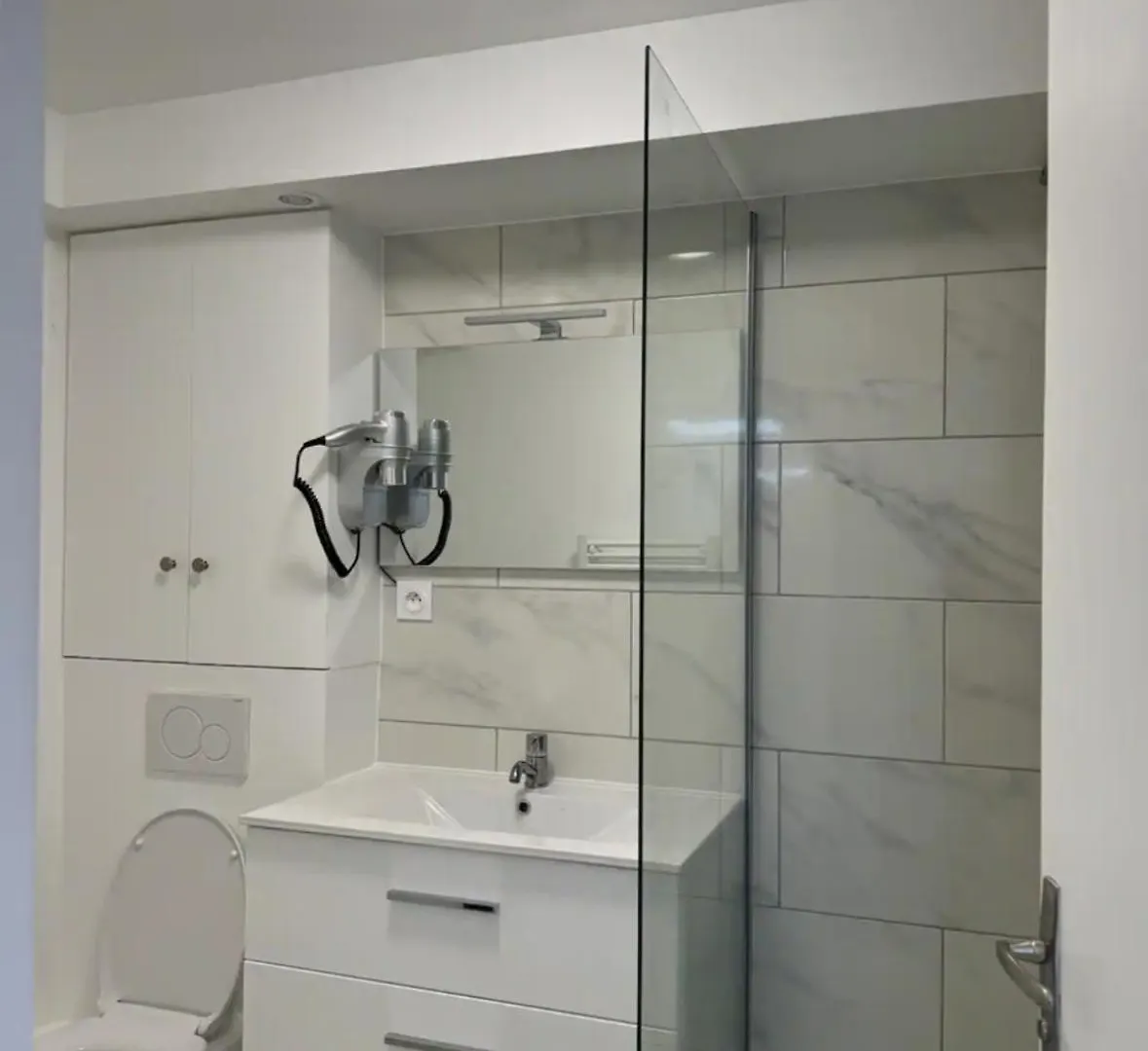 Parisian Spacious 70M2 Flat Near Eiffel Tower France